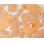 Assortiment de pansements tissés